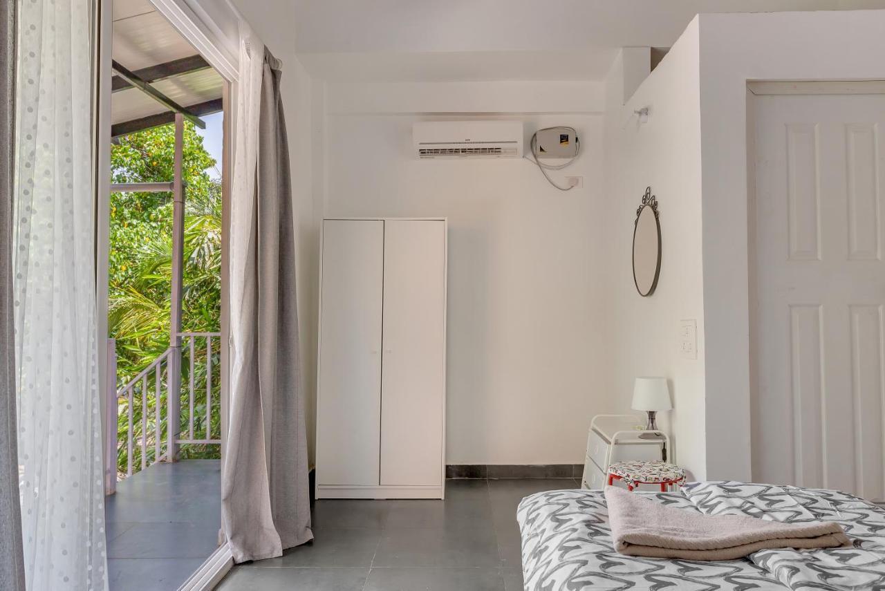 Kiki Villa 阿姆波尔 外观 照片